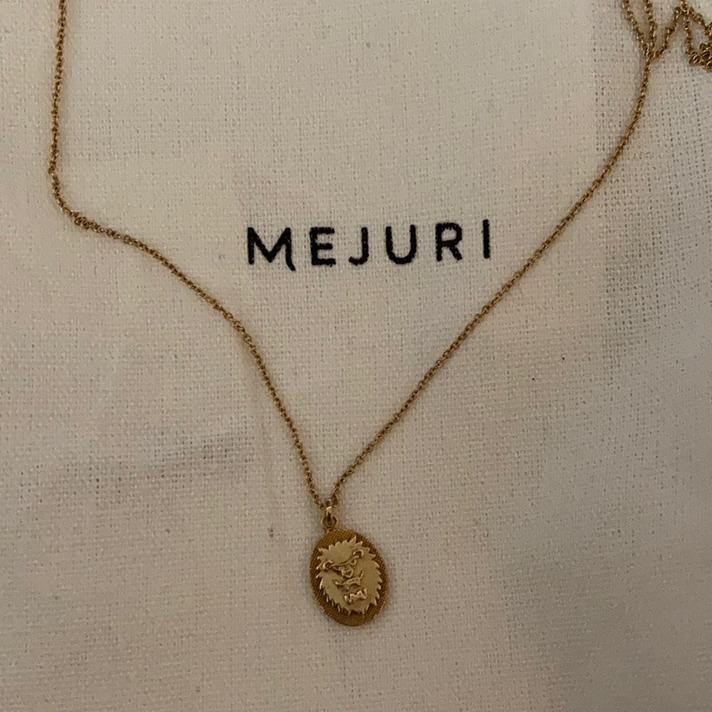 Mejuri Strength Tarot Necklace